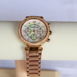 Reloj Michael Kors Rose Gold con Cristales y Nácar