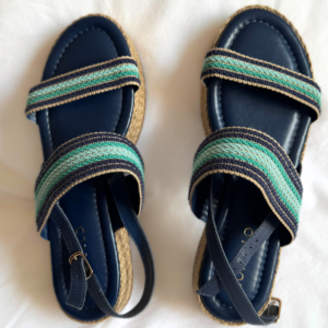 Sandalias plataforma baja azules talla 39
