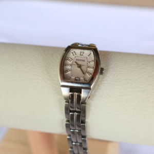 Reloj Fossil Plateado Estilo Clásico