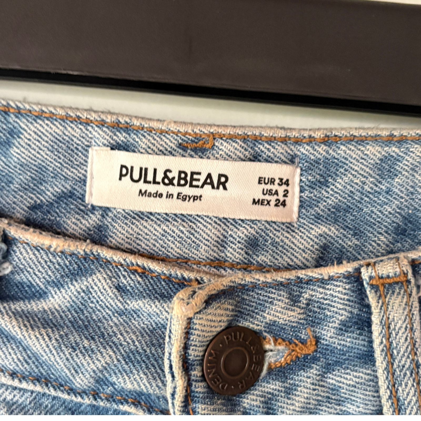 Jean Pull&Bear Mom Fit Celeste Lavado - Imagen 3