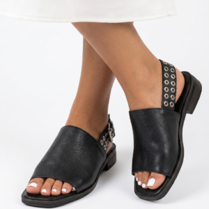 Sandalias de Cuero Negro con Ojales - 37