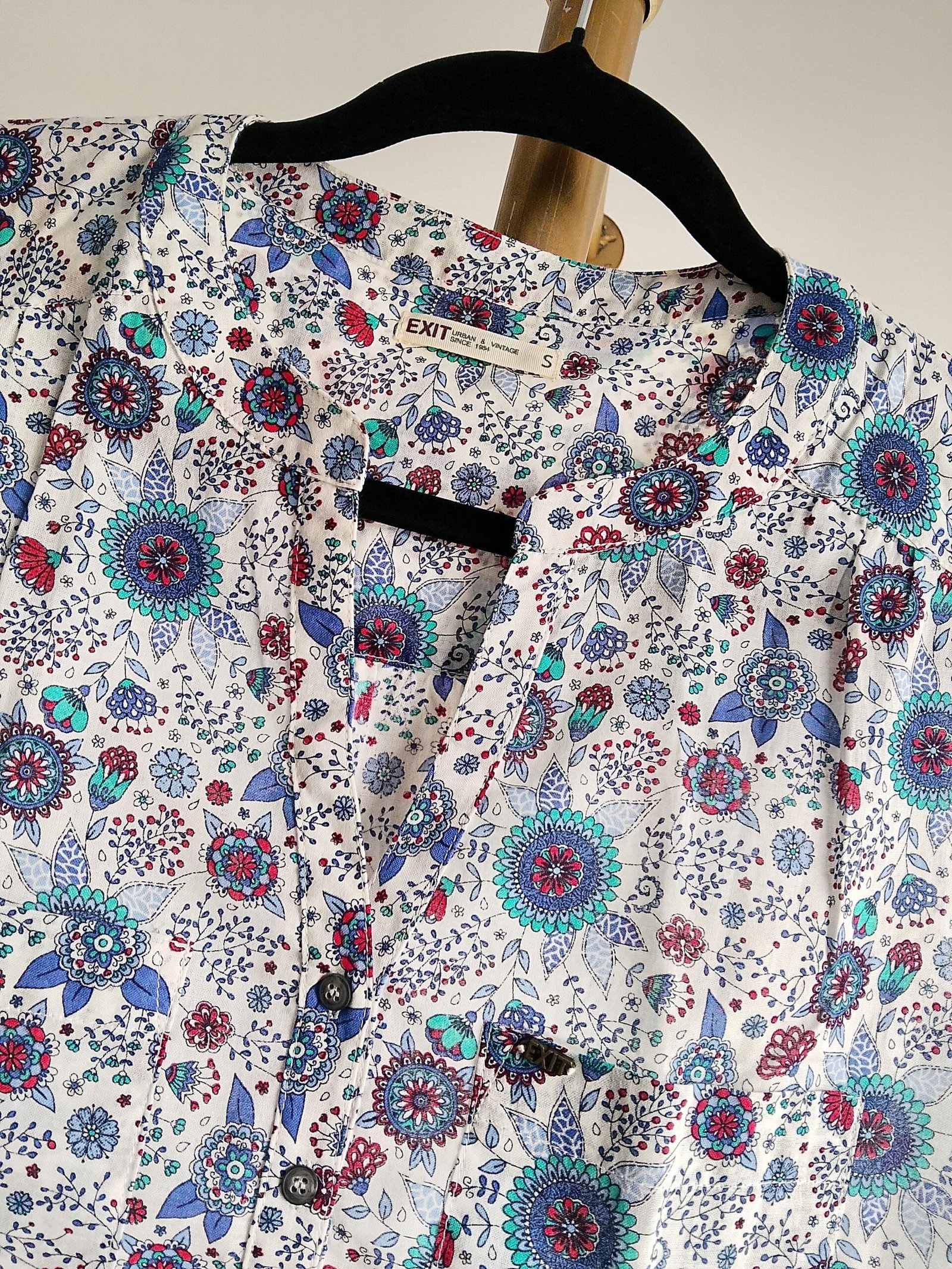 Blusa EXIT Sin Mangas de Algodón con Estampado Floral - S - Imagen 5